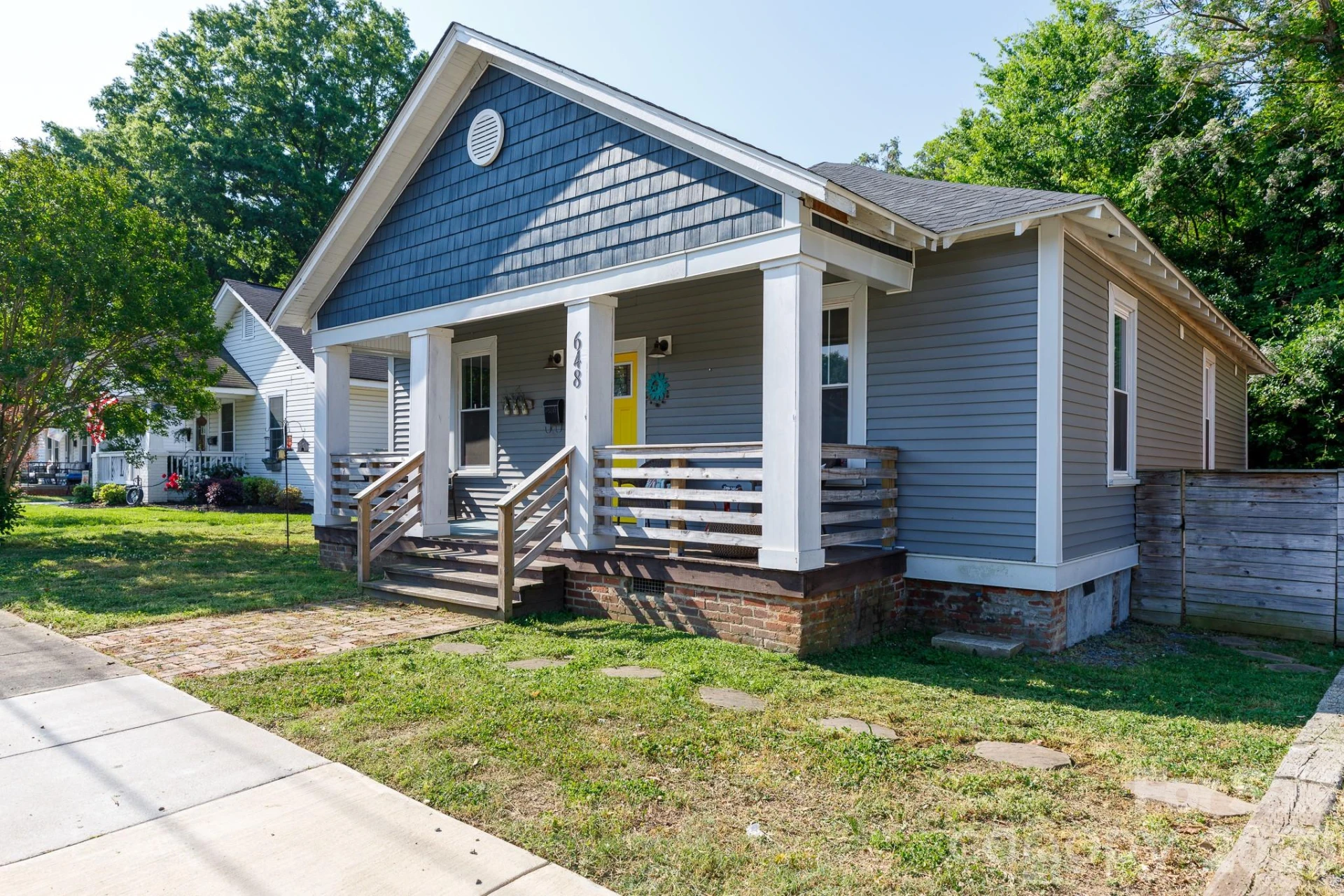 648 Izard Street - Photo 2