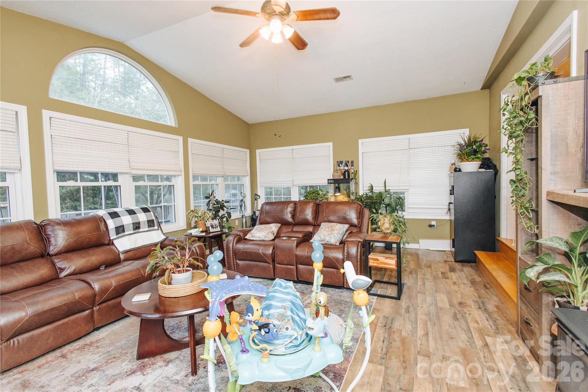 341 Bond Street - Photo 14