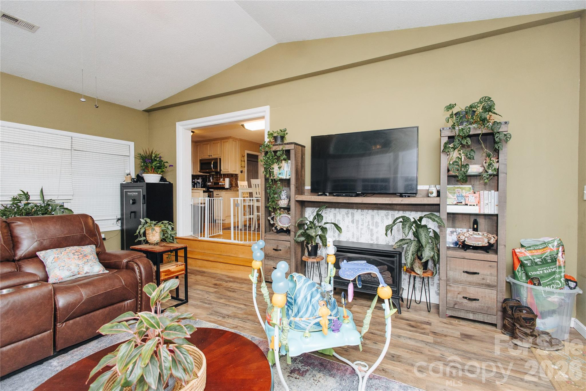 341 Bond Street - Photo 15