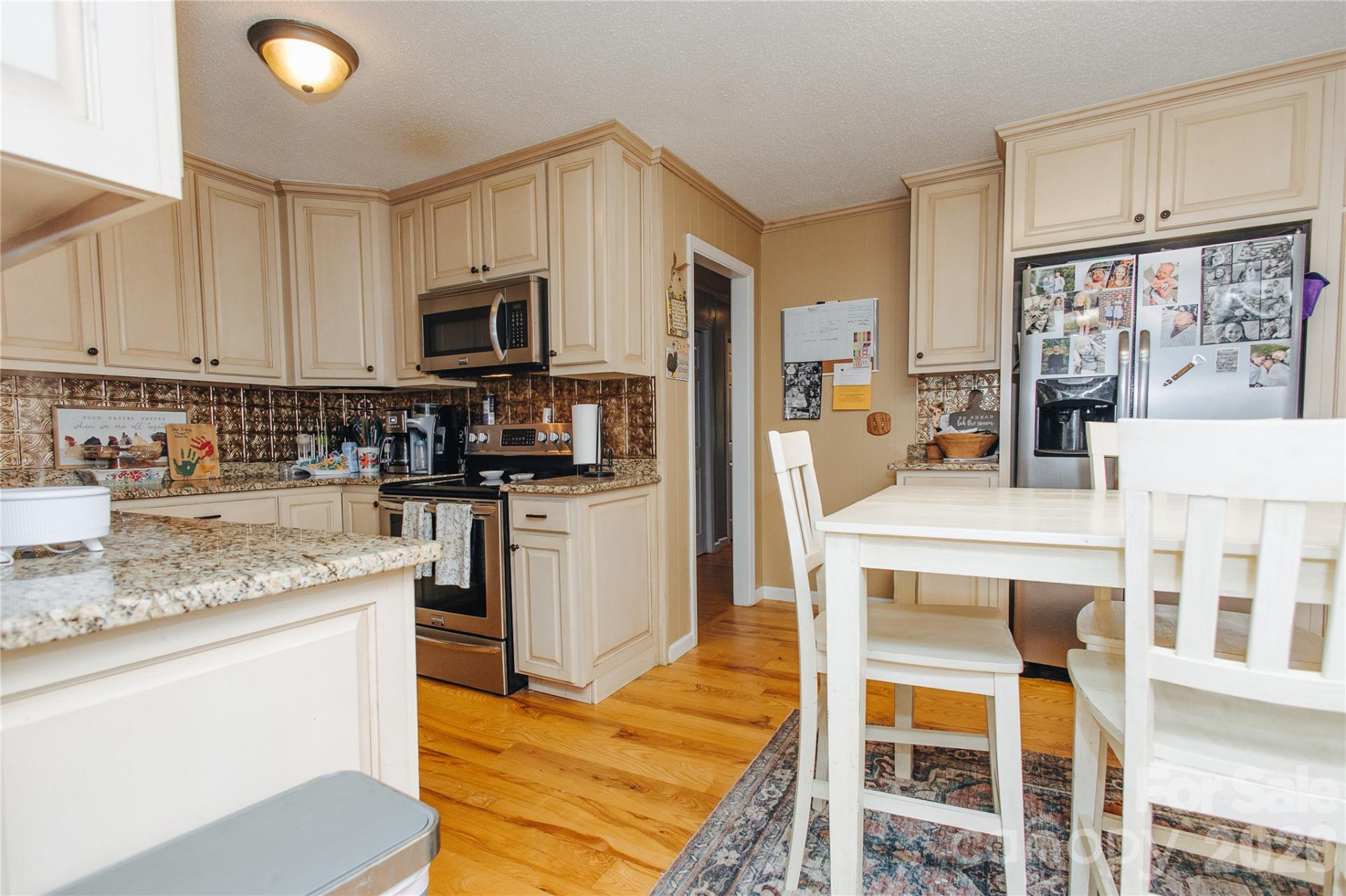 341 Bond Street - Photo 16