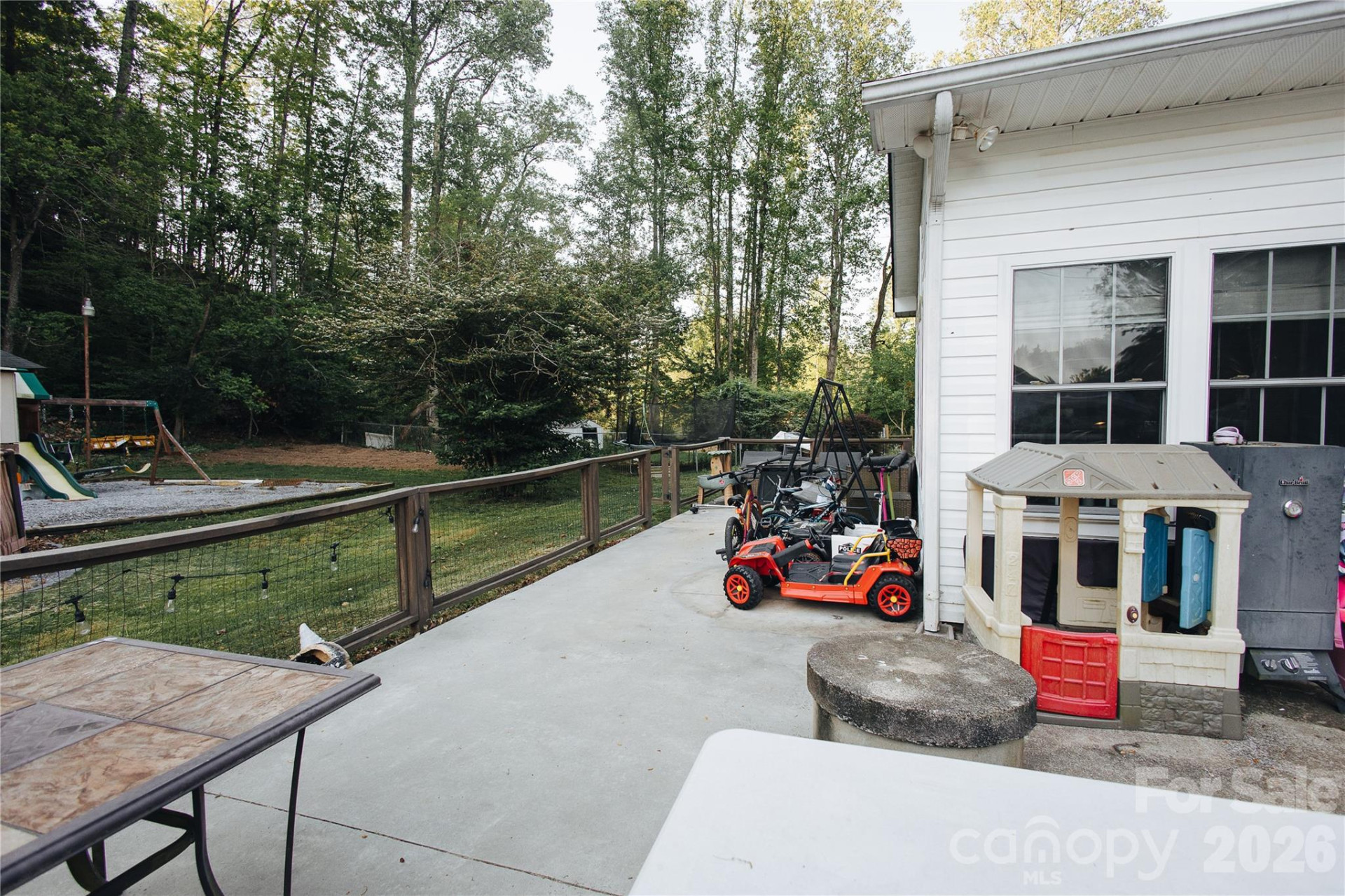 341 Bond Street - Photo 34