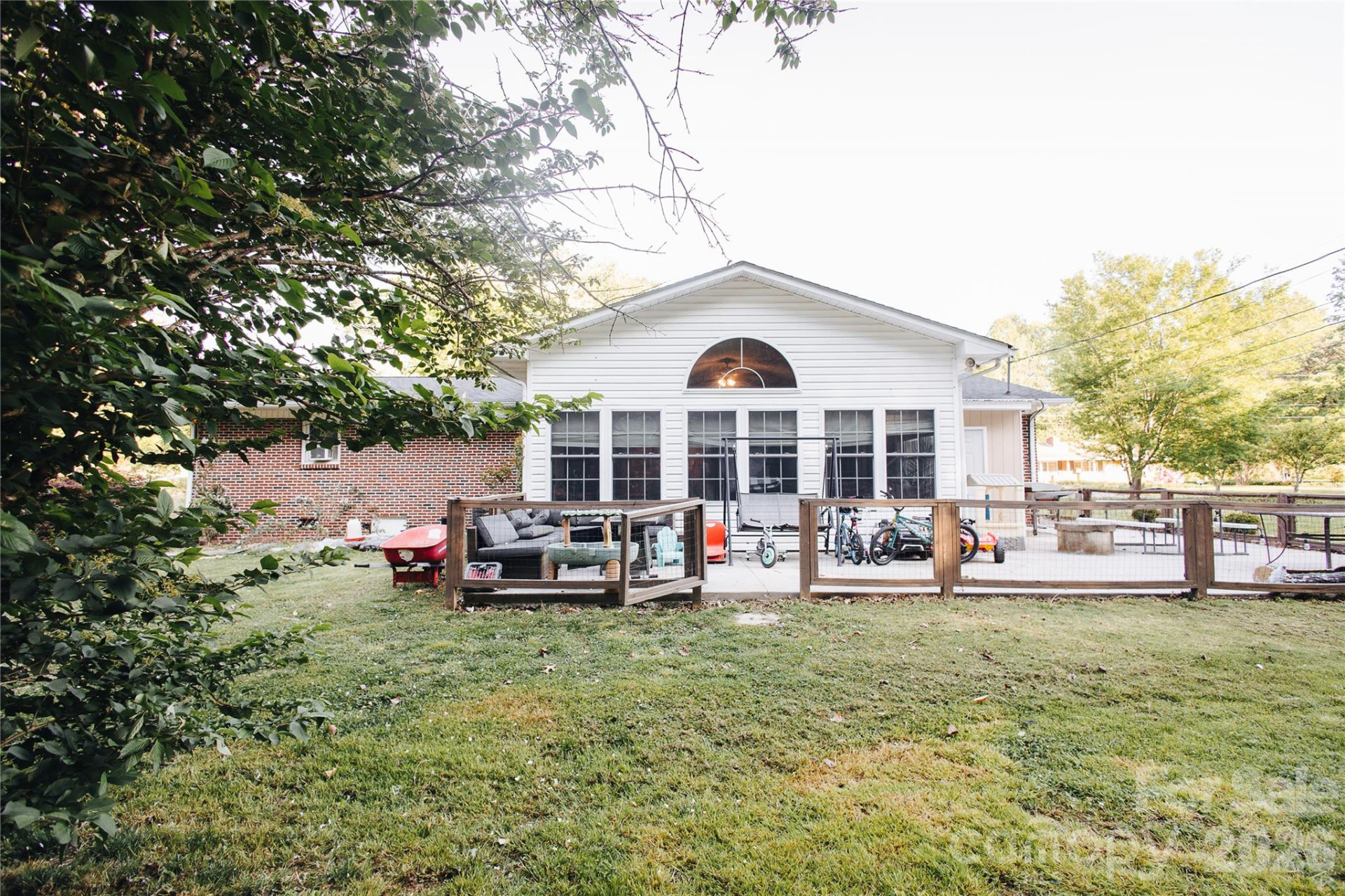 341 Bond Street - Photo 38