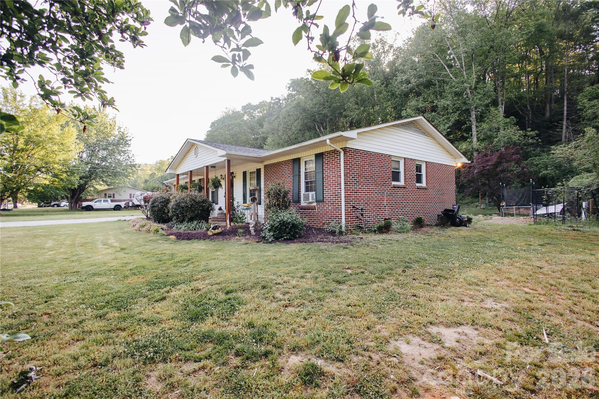 341 Bond Street - Photo 39