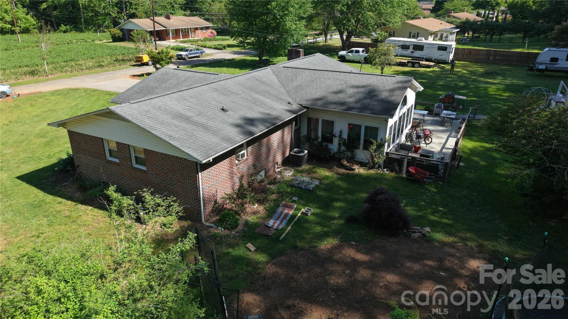 341 Bond Street - Photo 44