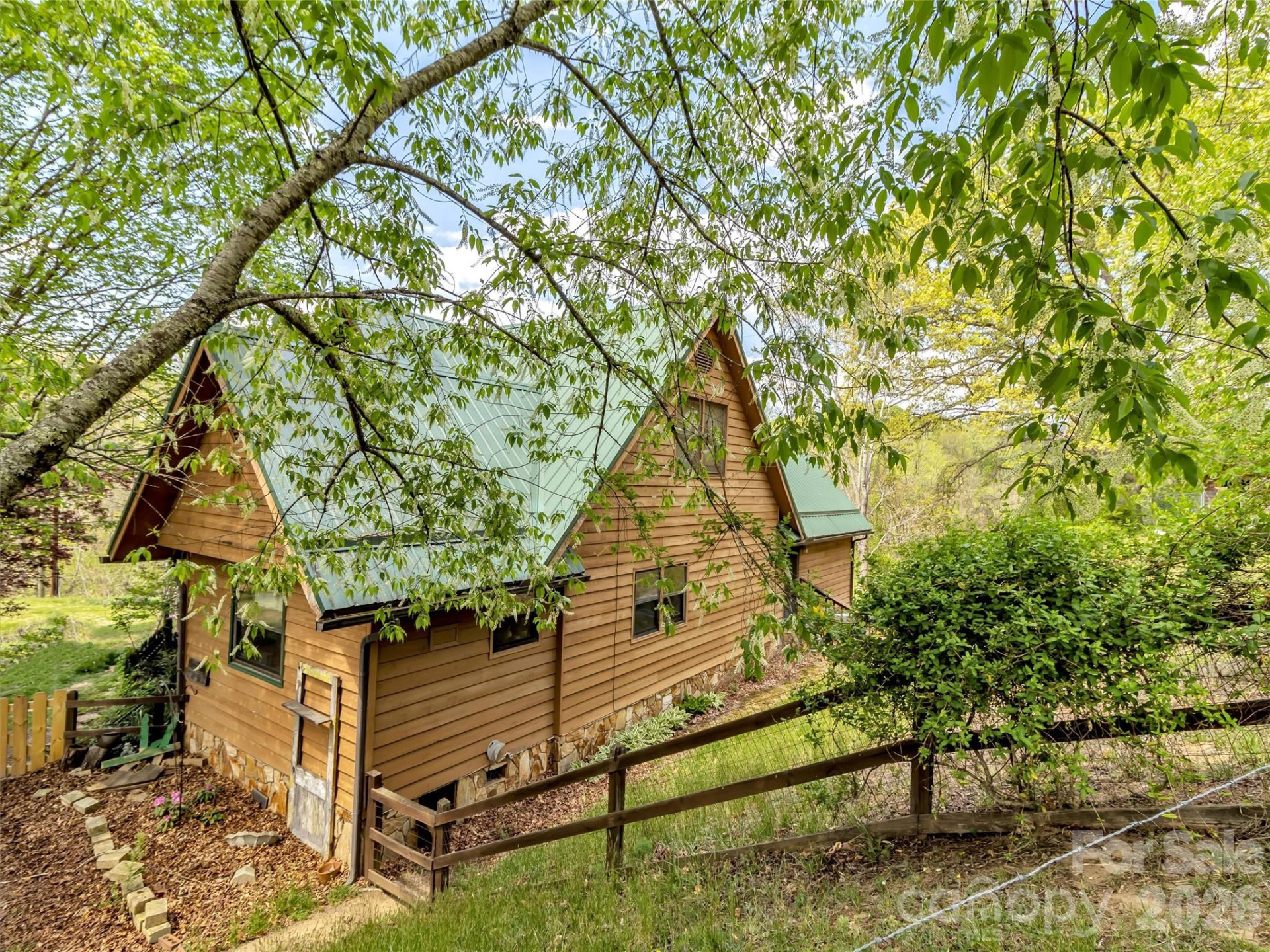 61 Lucy Drive - Photo 2