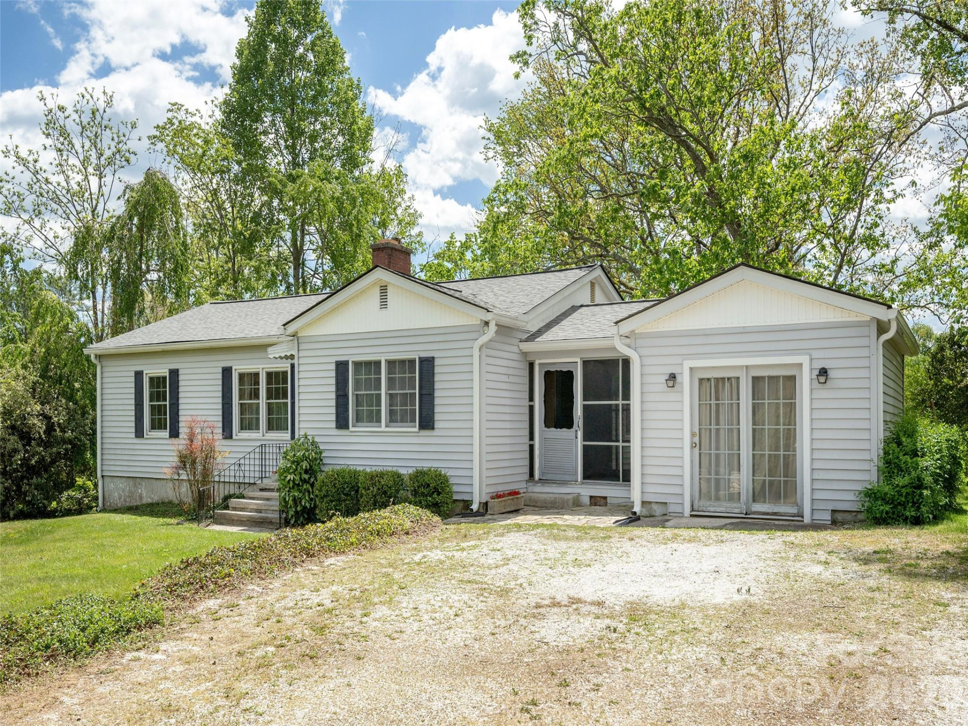 508 Higate Road - Photo 3