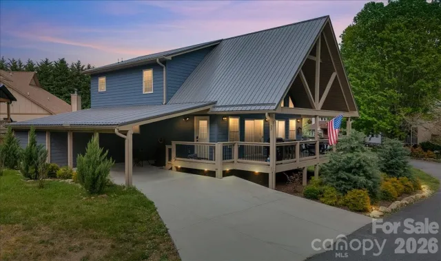 33 Indian Trace Road