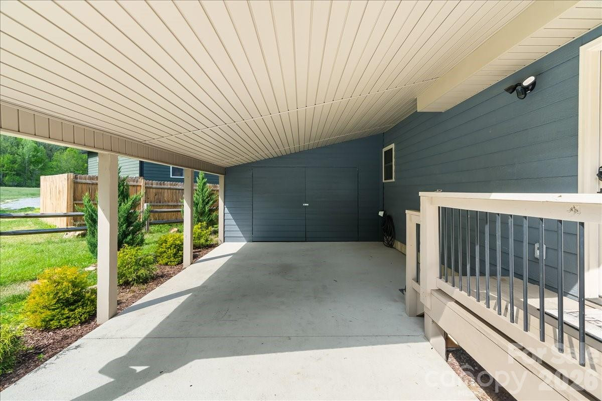 33 Indian Trace Road - Photo 6