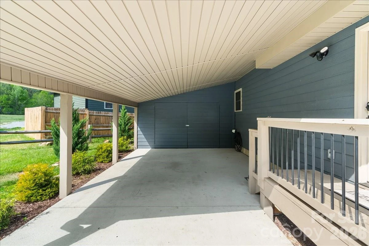 33 Indian Trace Road - Photo 6
