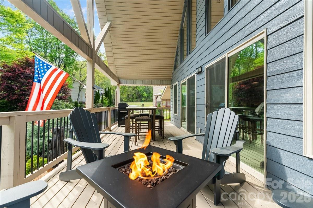 33 Indian Trace Road - Photo 8