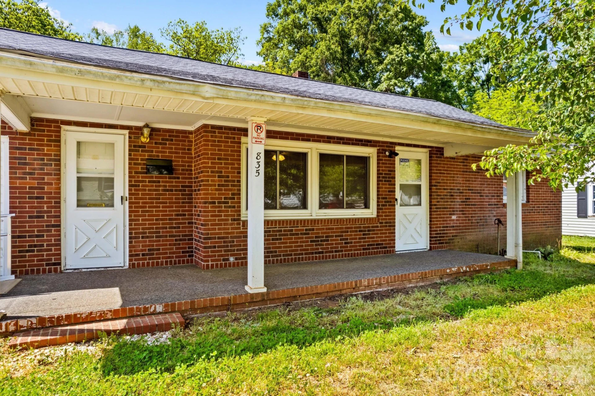 835 Maple Avenue