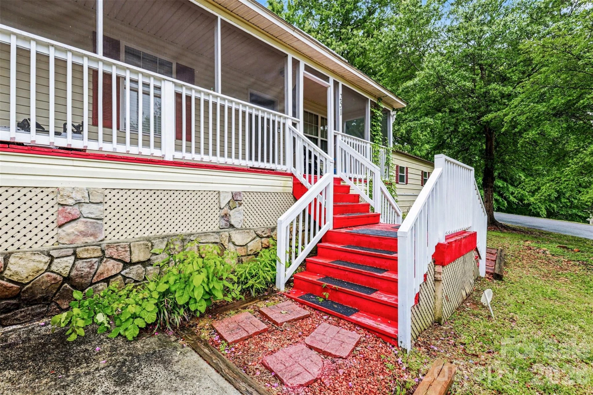 251 Rankin Road - Photo 3