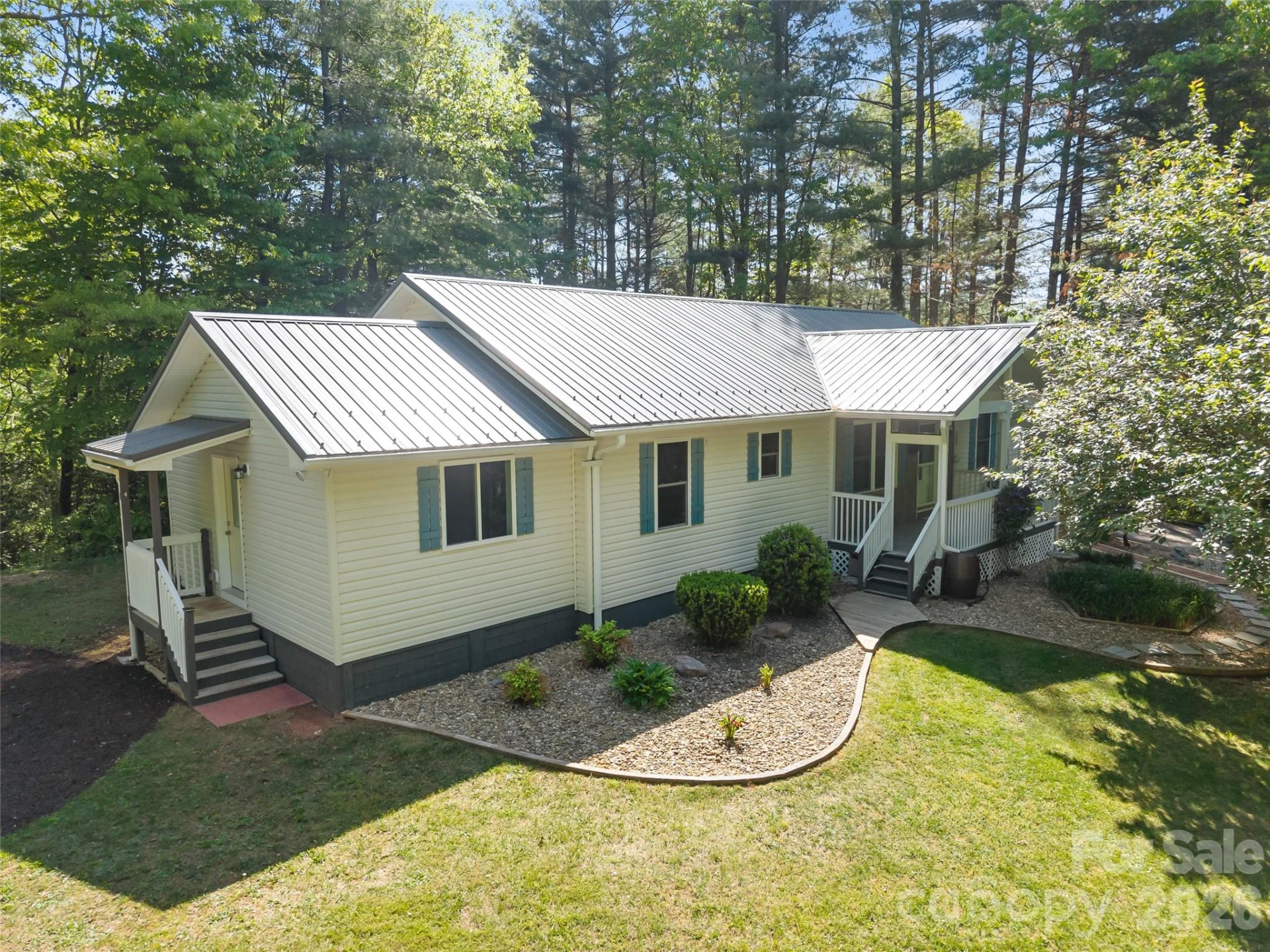 387 Crystal Creek Drive - Photo 2