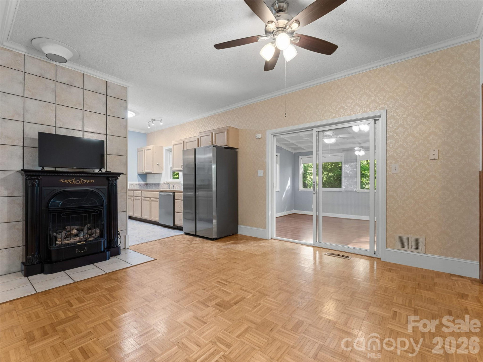 387 Crystal Creek Drive - Photo 11