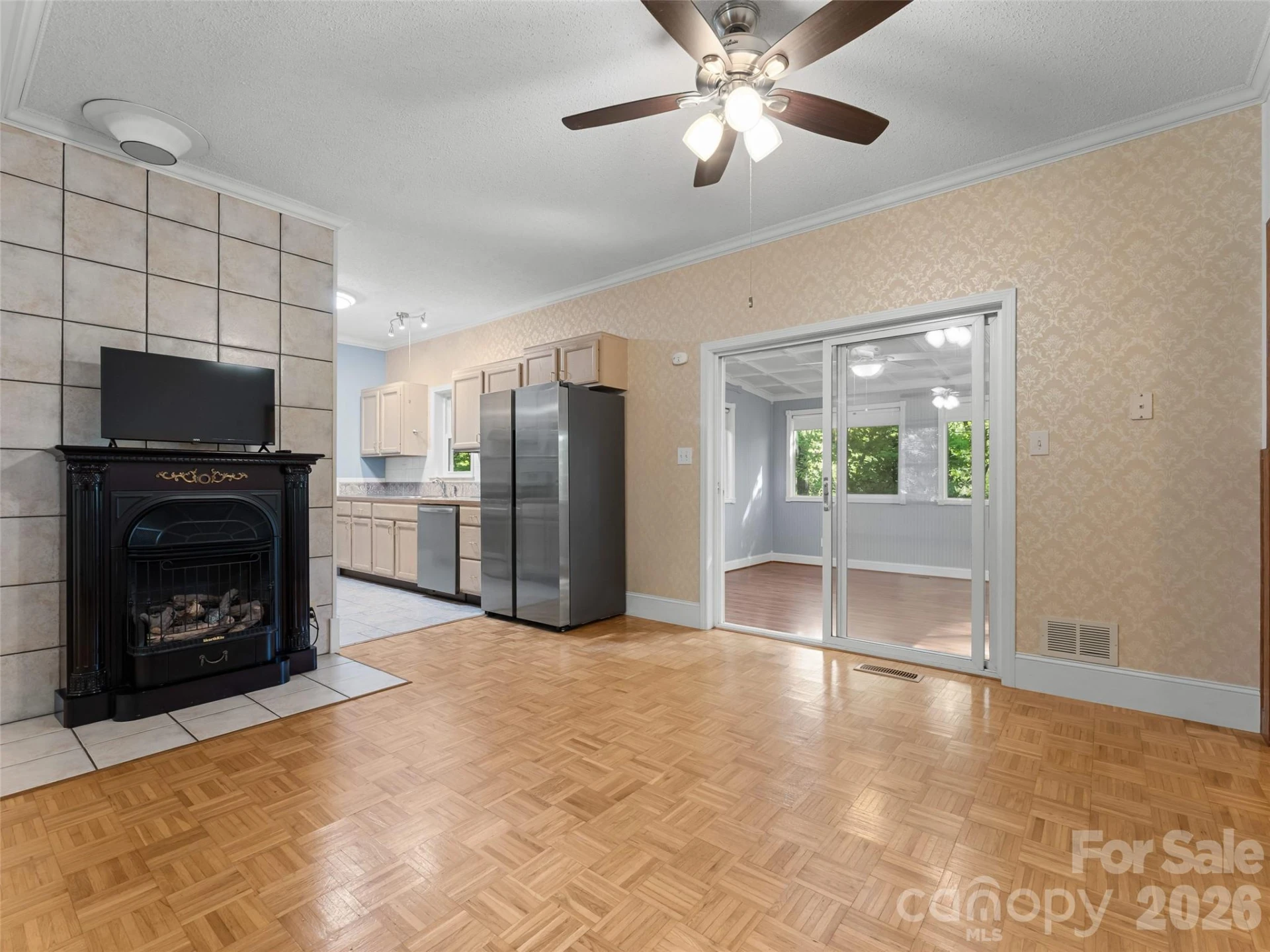387 Crystal Creek Drive - Photo 11