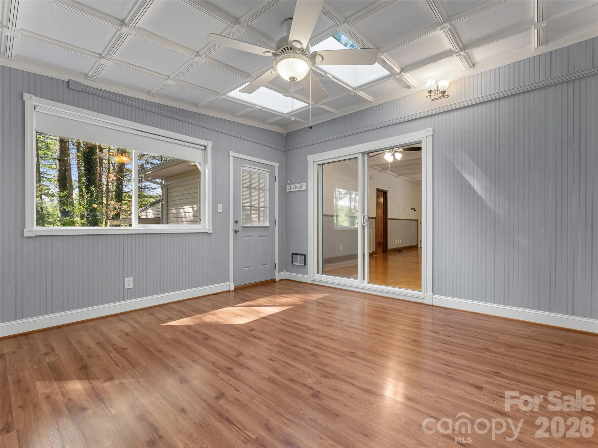 387 Crystal Creek Drive - Photo 18