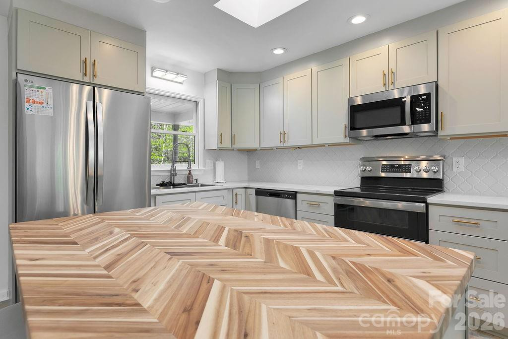 1388 King Road - Photo 13