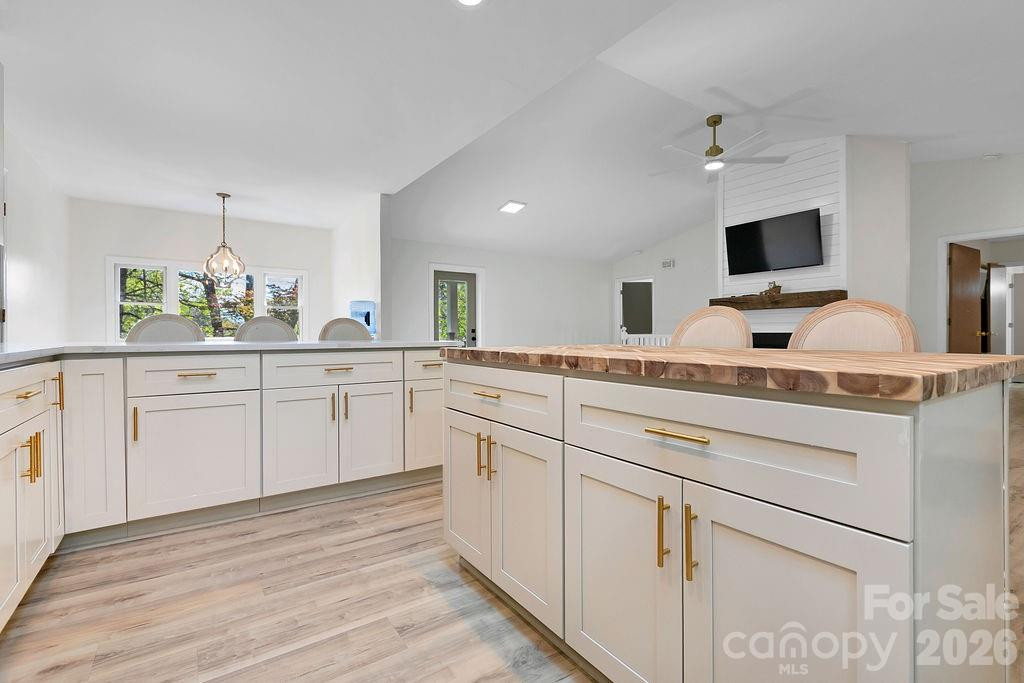 1388 King Road - Photo 15