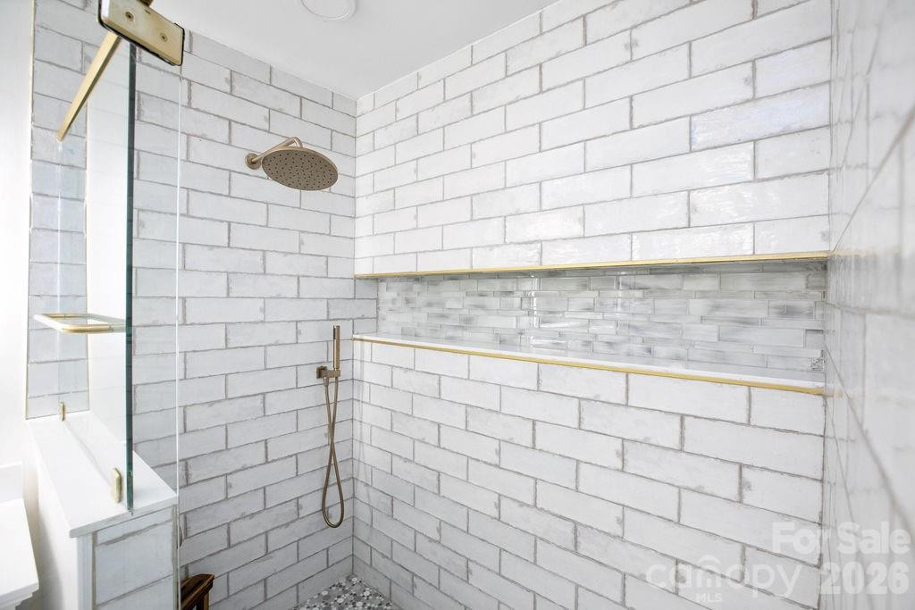 1388 King Road - Photo 28