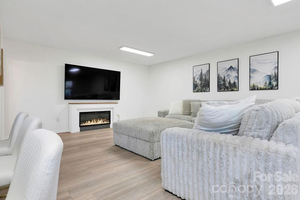 1388 King Road - Photo 33