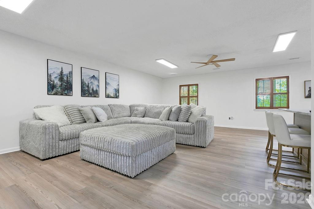 1388 King Road - Photo 34