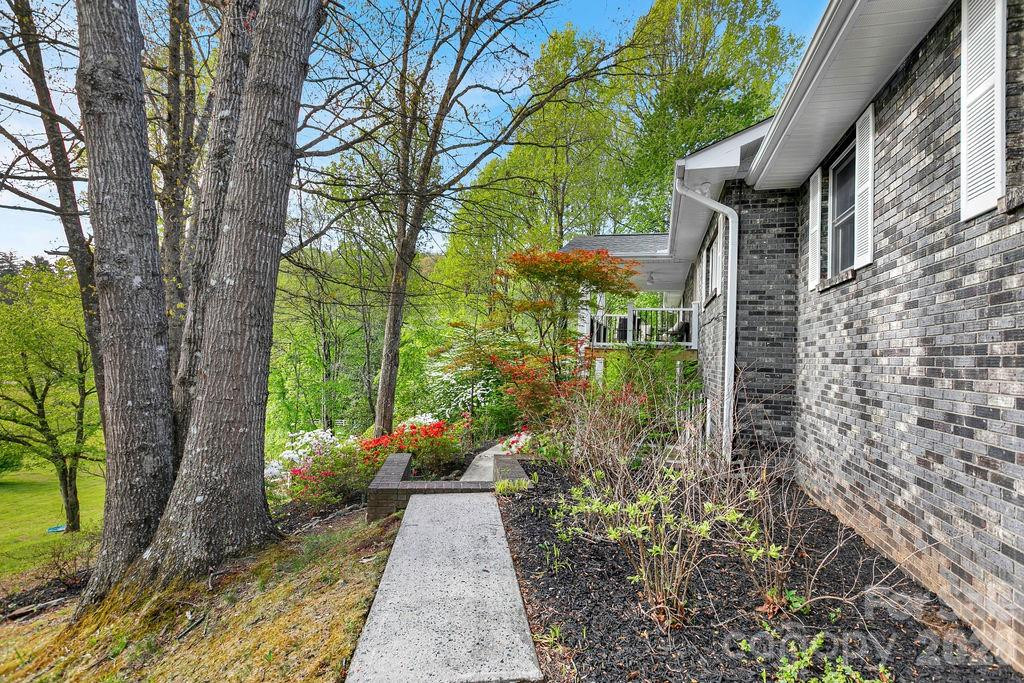 1388 King Road - Photo 38