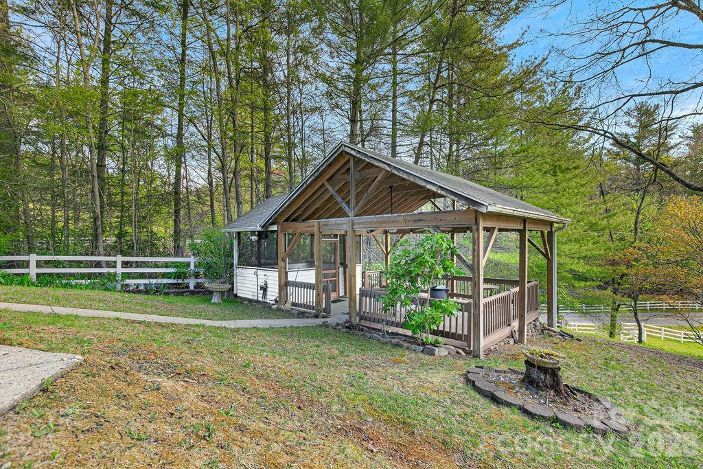 1388 King Road - Photo 39