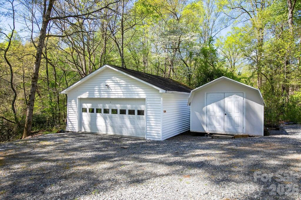 1388 King Road - Photo 40