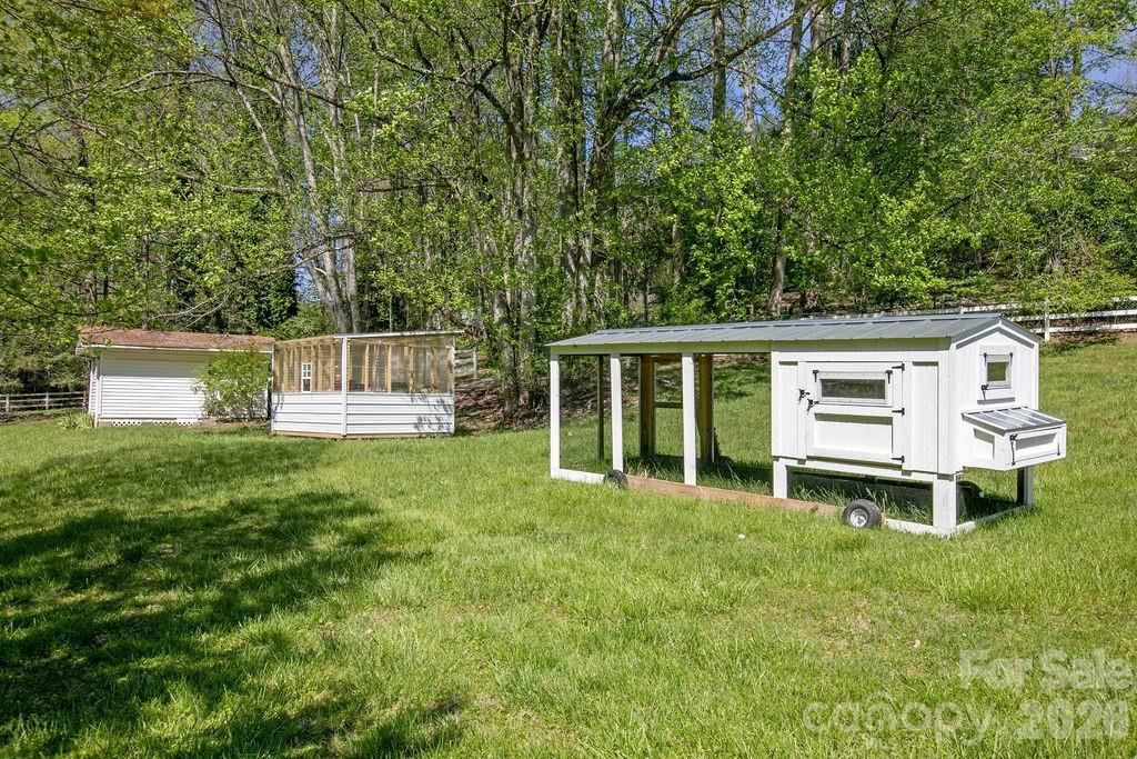 1388 King Road - Photo 43