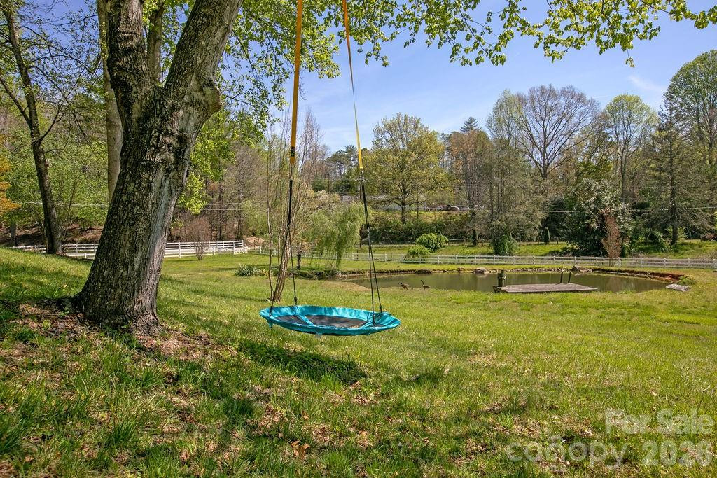 1388 King Road - Photo 45