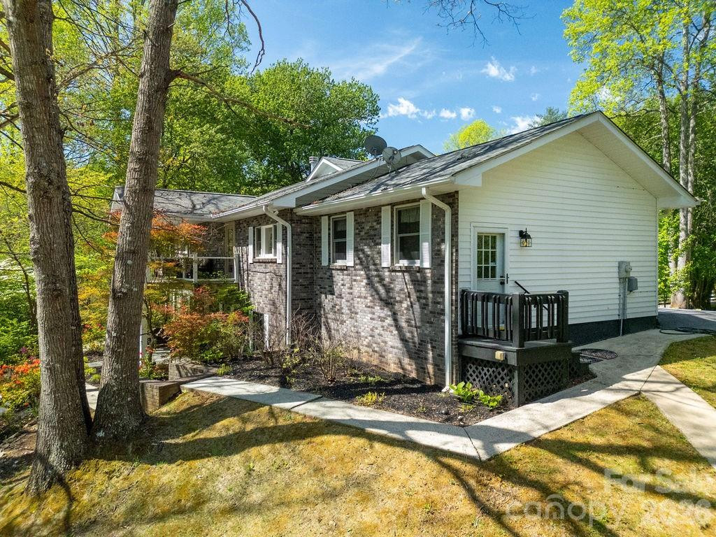 1388 King Road - Photo 47