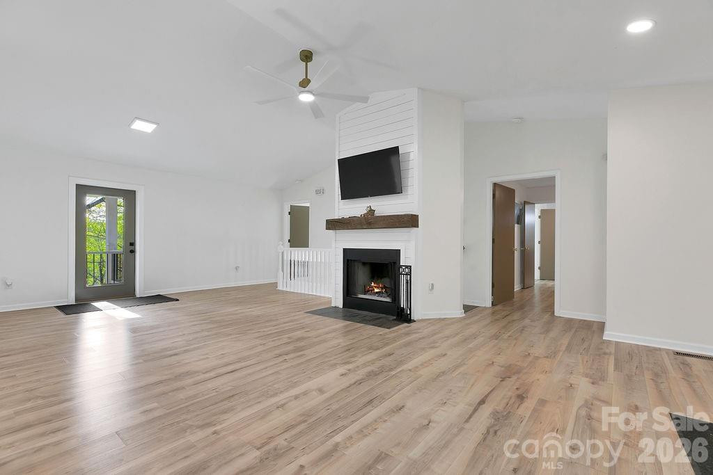 1388 King Road - Photo 8