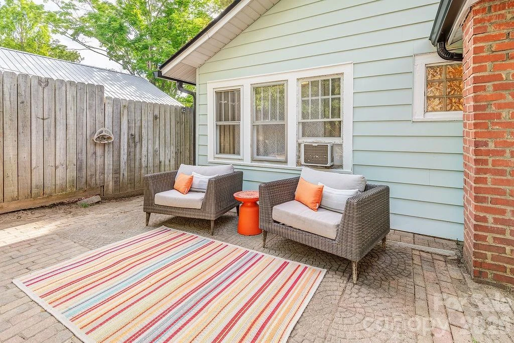 3 Irving Street - Photo 20