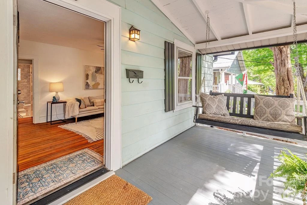 3 Irving Street - Photo 3