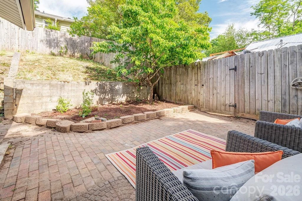 3 Irving Street - Photo 21