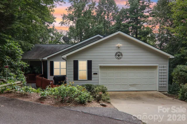 702 Cinnamon Way