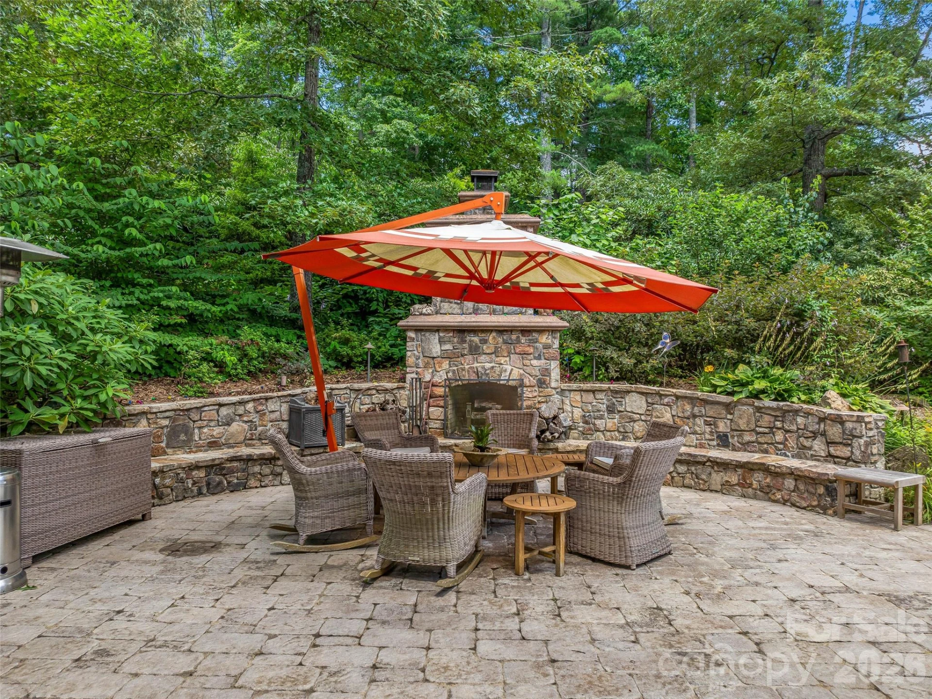 212 Plains Drive - Photo 11