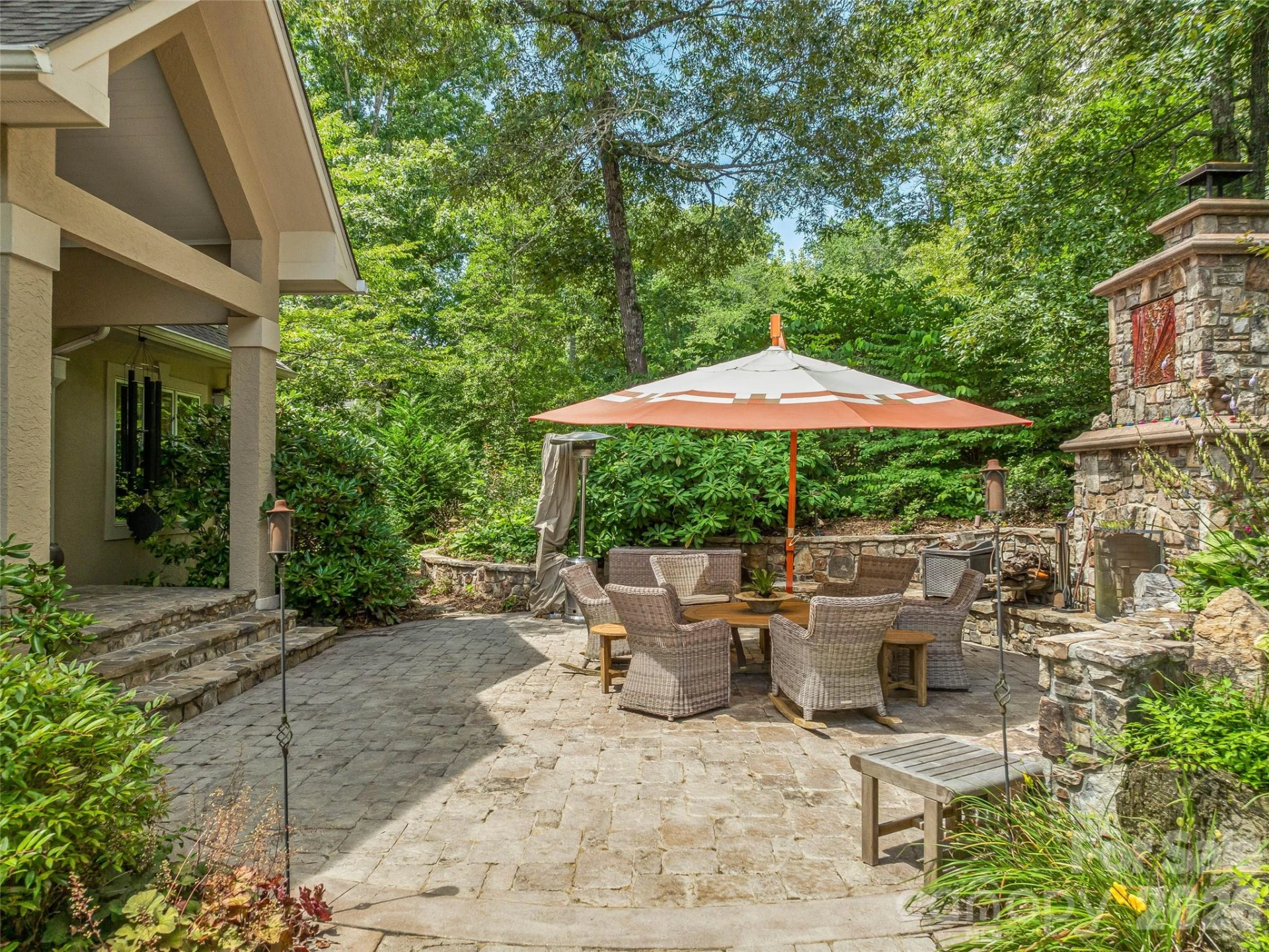 212 Plains Drive - Photo 8