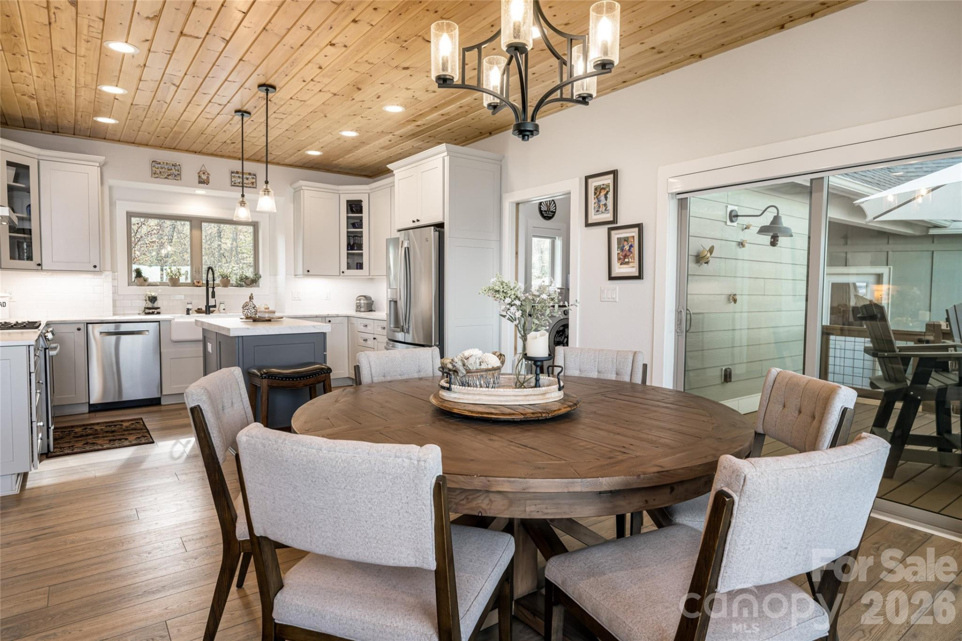 366 Signature Row Boulevard - Photo 18