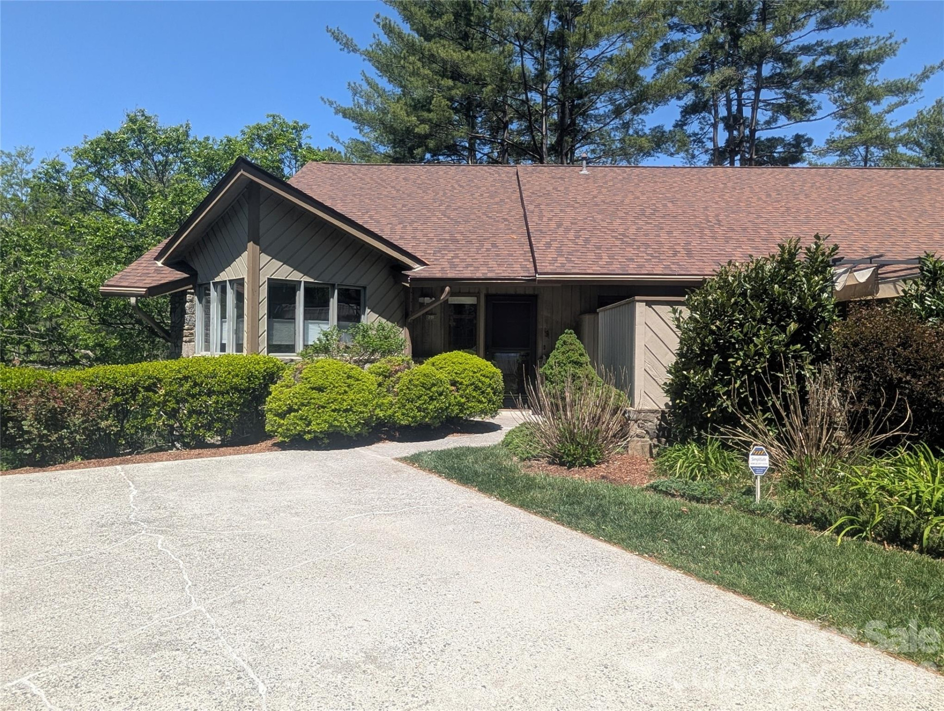 201 Timber Drive - Photo 2