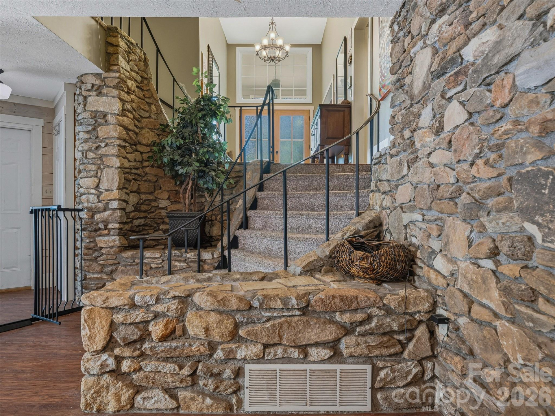 73 Redwood Street - Photo 18