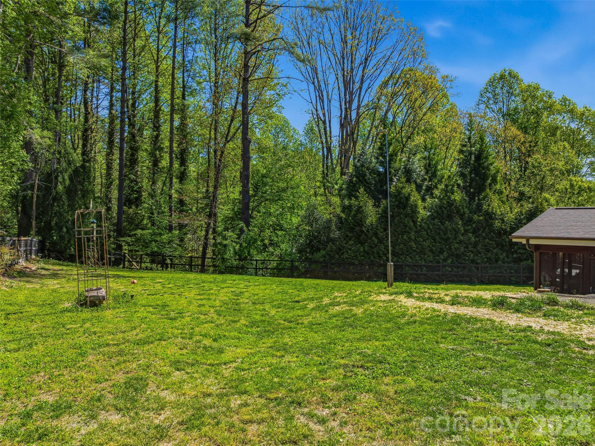 73 Redwood Street - Photo 34