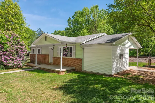1140 Groundhog Road, Canton, NC, 28716