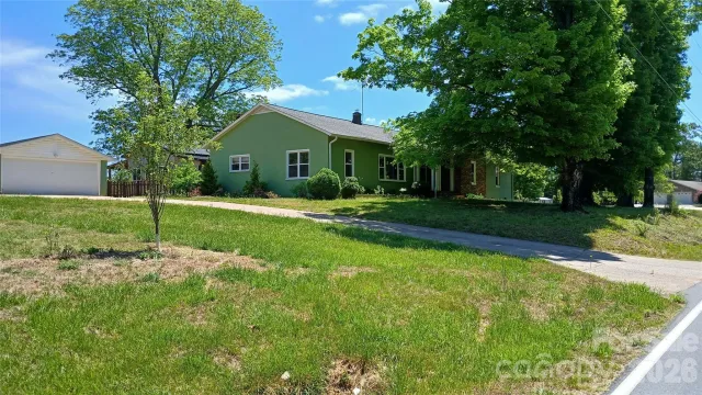 300 Woodlawn Drive, Connelly Springs, NC, 28612