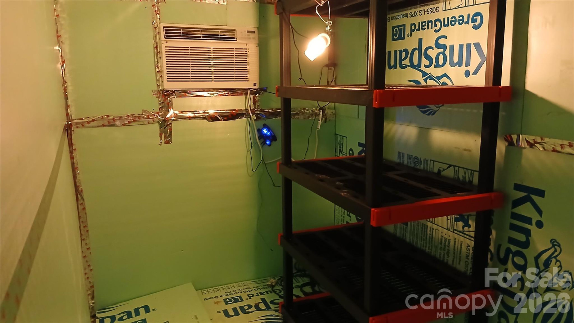 300 Woodlawn Drive - Photo 15