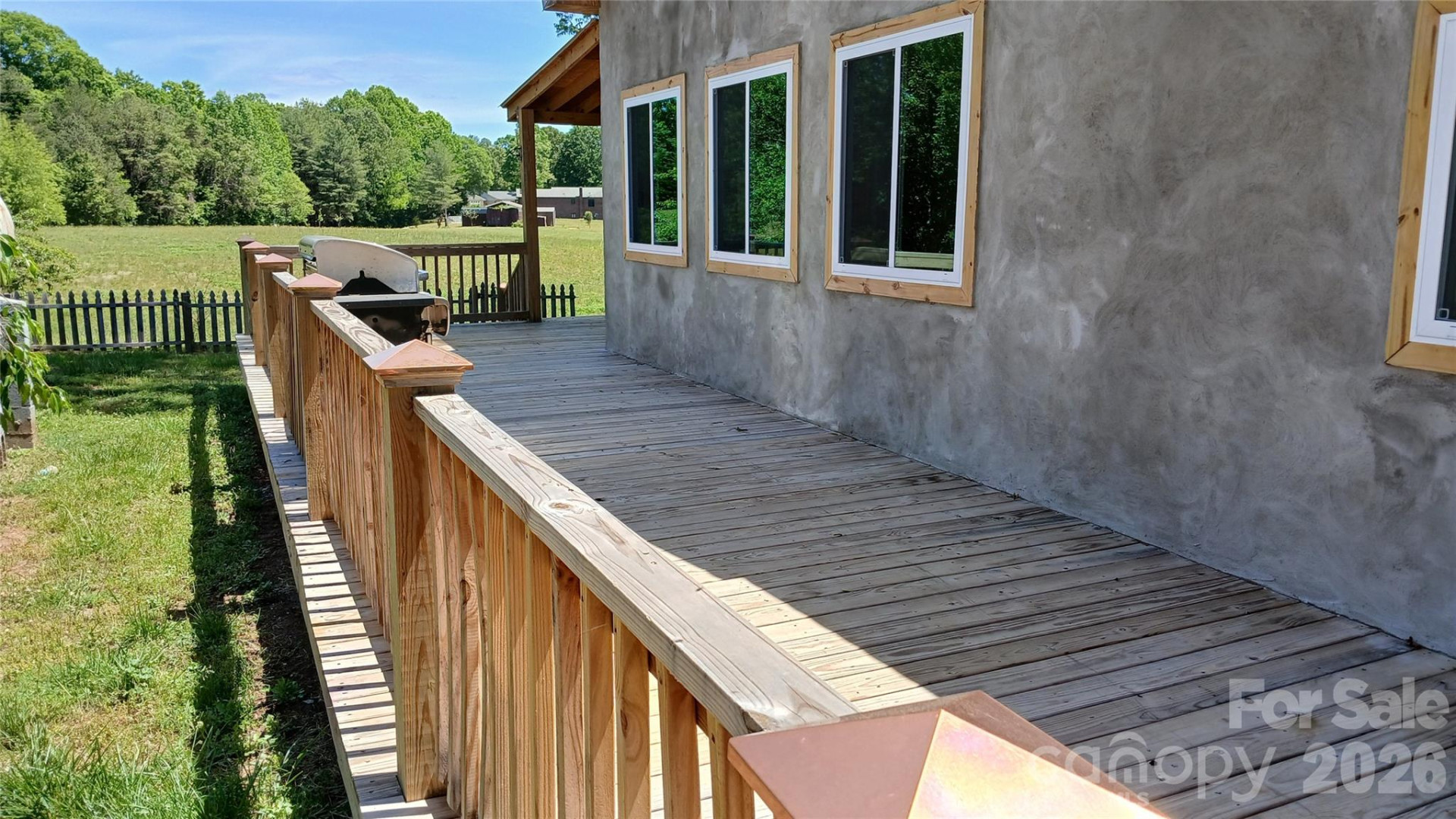 300 Woodlawn Drive - Photo 17