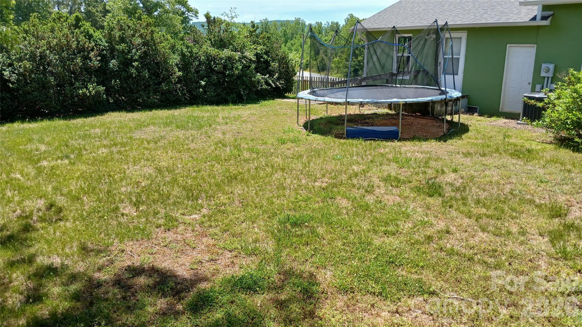 300 Woodlawn Drive - Photo 18