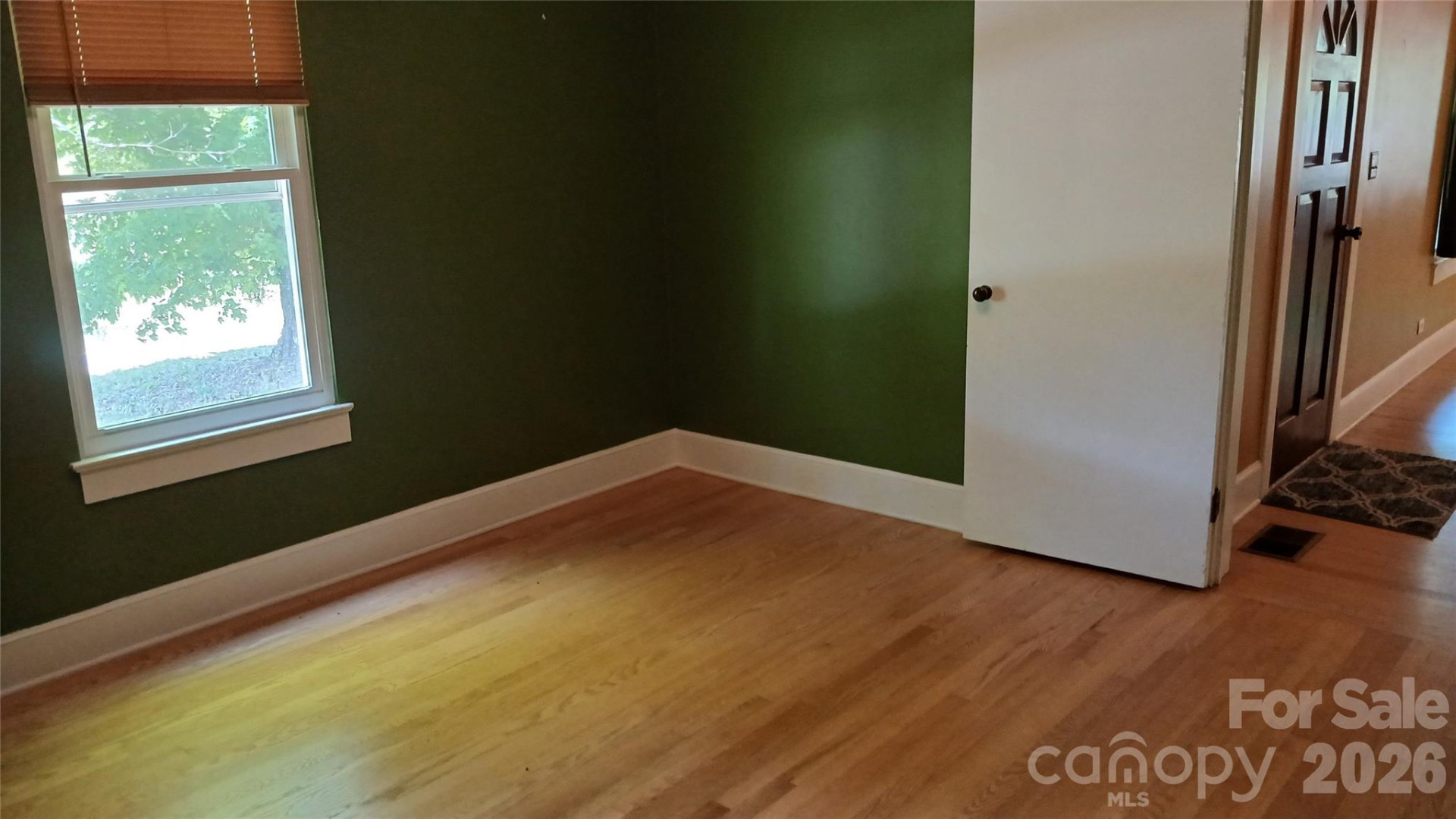 300 Woodlawn Drive - Photo 30