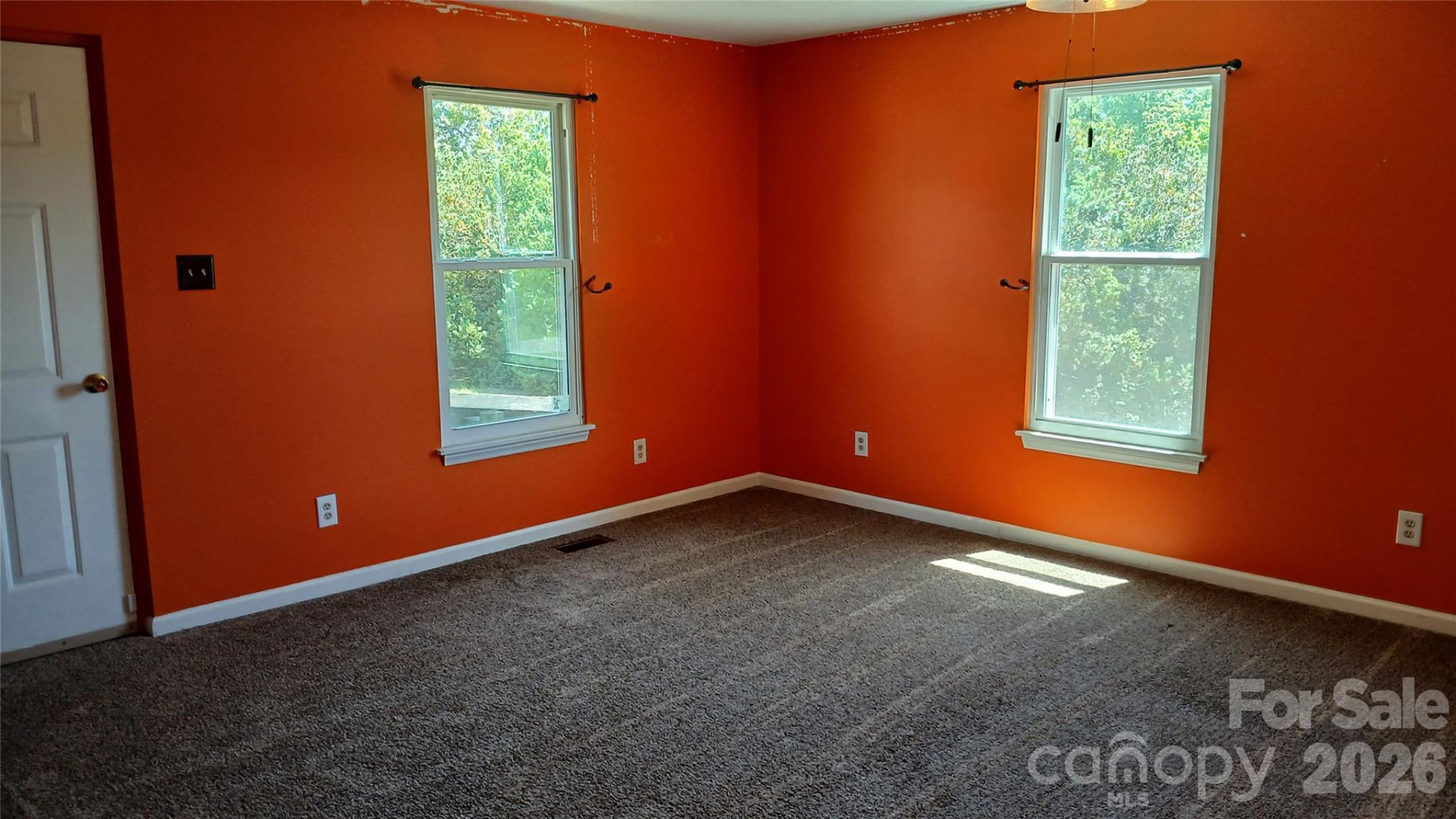 300 Woodlawn Drive - Photo 36