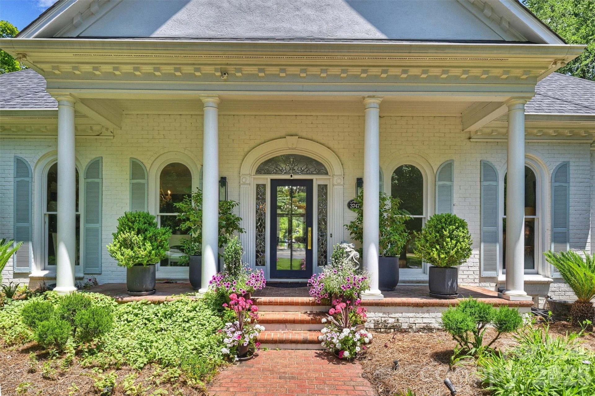 3747 Moorland Drive - Photo 3